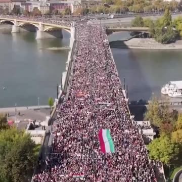 🇭🇺 Thousands march in Budapest to back PM Orban's conservative agenda