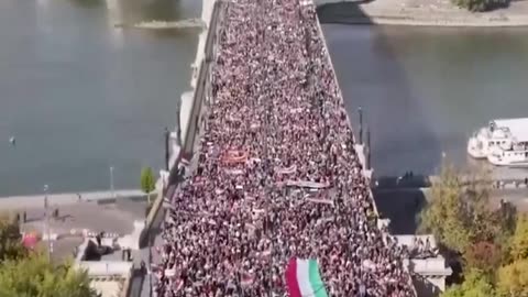 🇭🇺 Thousands march in Budapest to back PM Orban's conservative agenda