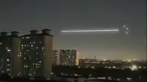 🛸🇨🇳 Observation d'OVNIs en Chine tôt le matin ! 👁️🌌
