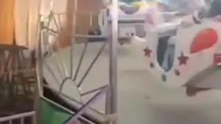 Pajeets in a tizz as carnival ride goes awry