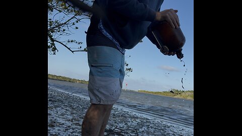 Water Walk #4 | Old Bottle Find & Shoreline Reflections