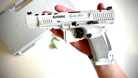 Review, pistol - Canik TP9SFx (branded series - Whiteout)