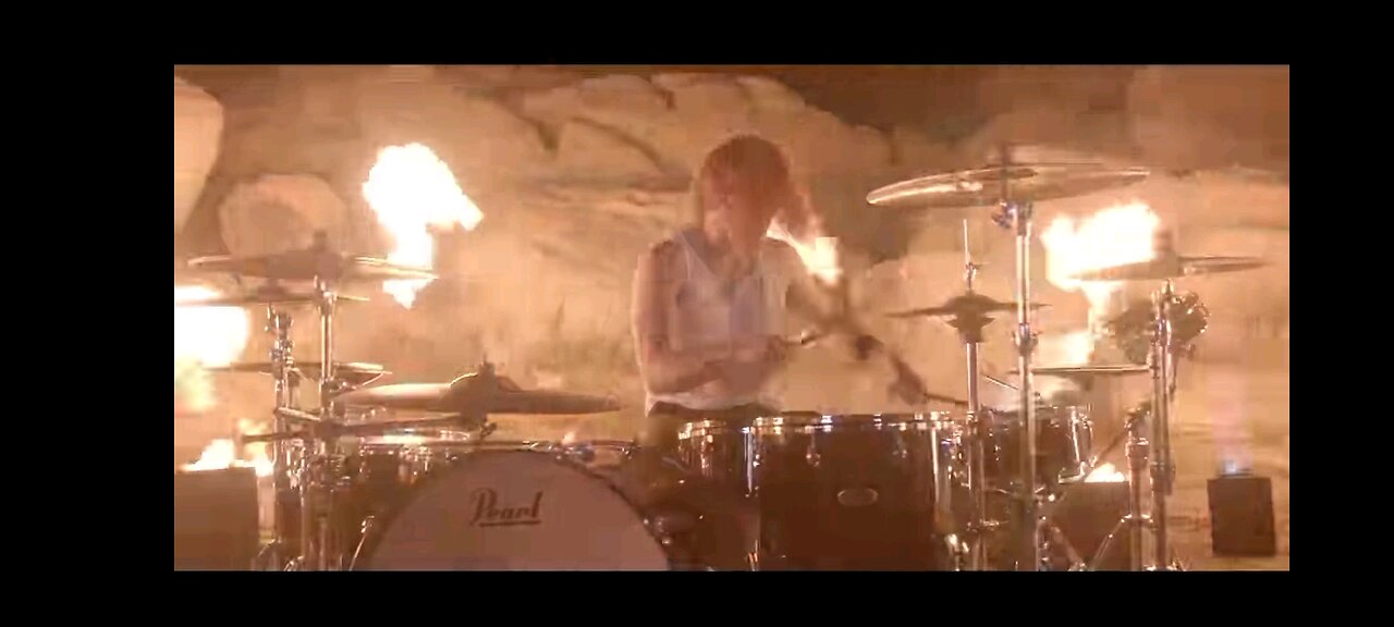 Halestorm (I Am The Fire)