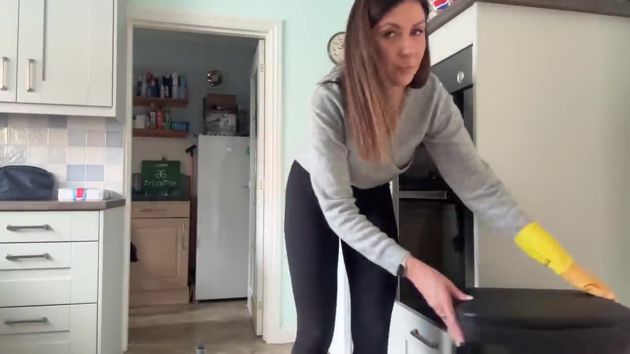 My sexy wifee neeed more sexy time....