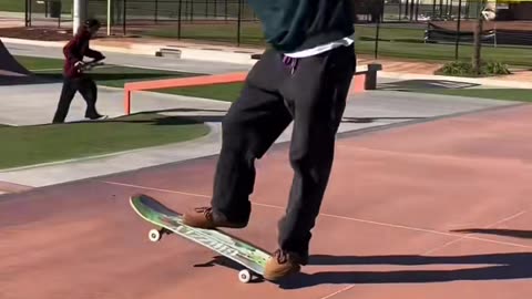🔥🙌 This Manual Combo Is Insane! Wait For It... | SkateNation