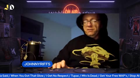 Johnny & The Douche Show Ep. 09: Johnny Bought a New Handheld game