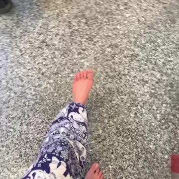 #barefoot at the supermarket 🛍️