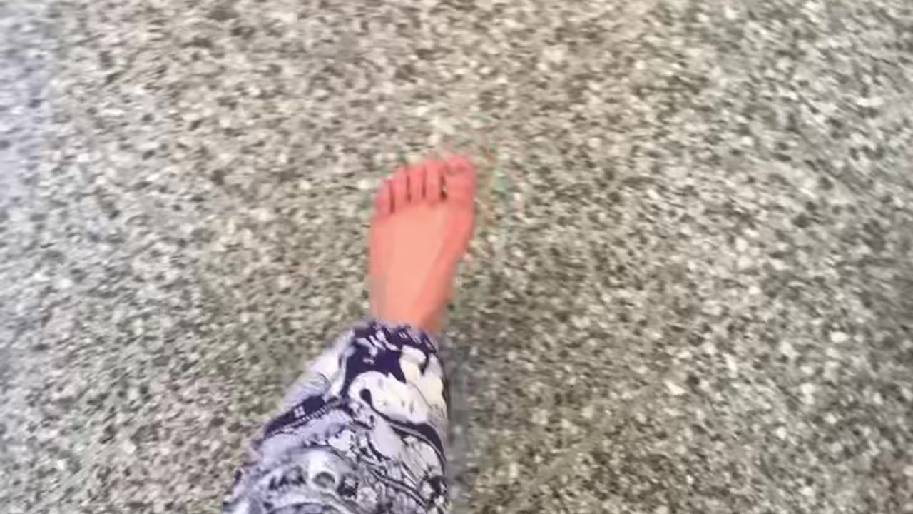 #barefoot at the supermarket 🛍️