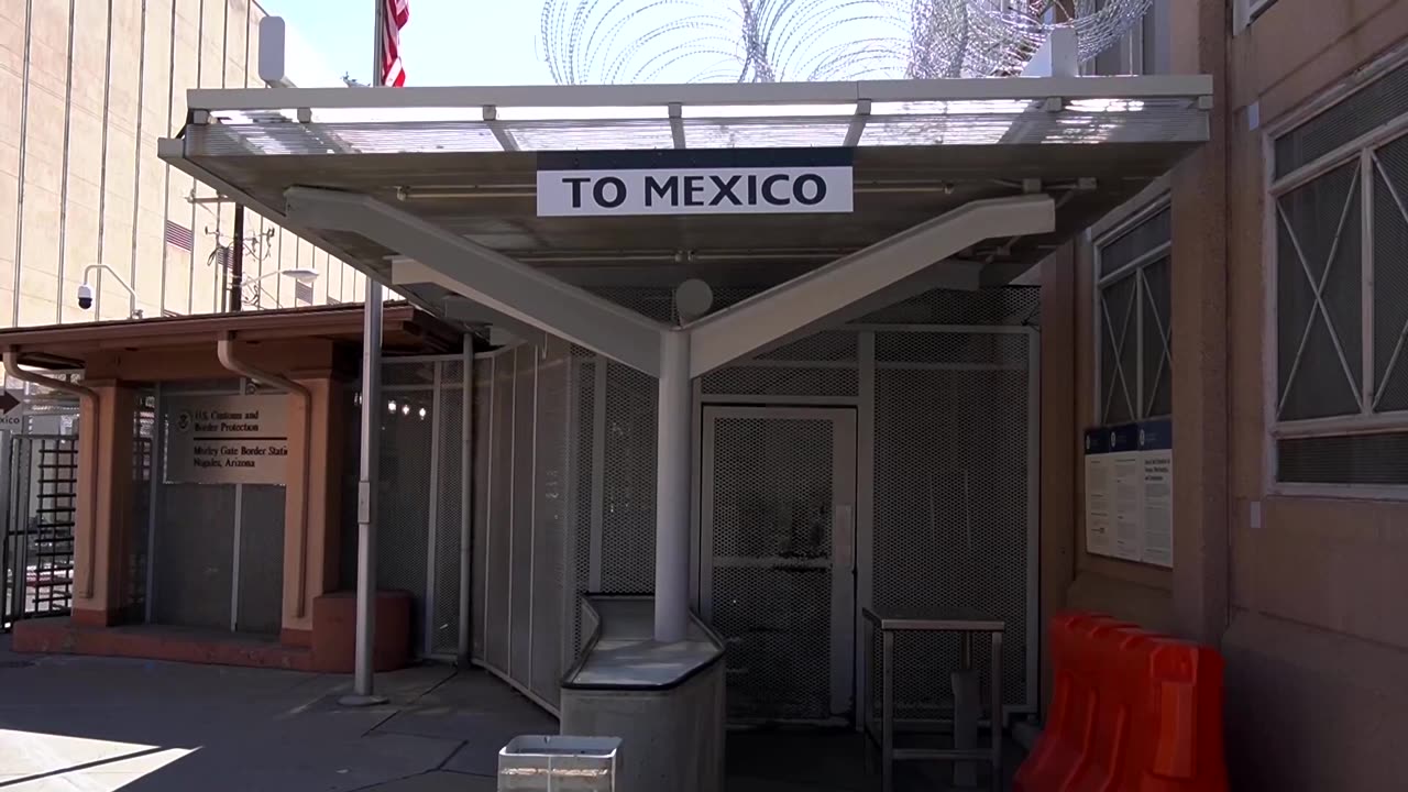 Summer heat poses deadliest threat to migrants at US-Mexico border thumbnail