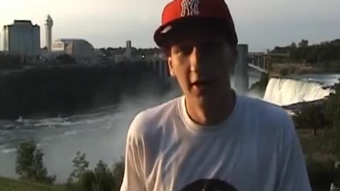 Independent Journalist Luke Rudkowski held in Canadian customs and permently banned
