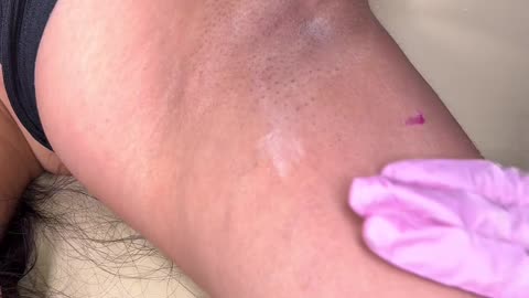 Underarm Waxing with Sexy Smooth Raspberry Tickled Pink | @the.luxeskin Demo & Review