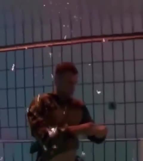 Navy Seal reveals how he sees underwater with "handmade" goggles