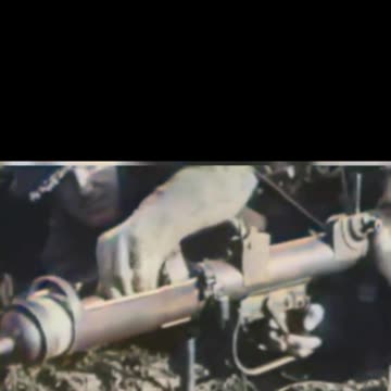 British troops operating anti-tank gun #Colourized footage 🇬🇧 🔫 🎥