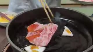150-Year-Old Tokyo Restaurant Serves Melt-In-Your-Mouth A5 Wagyu Sukiyaki!