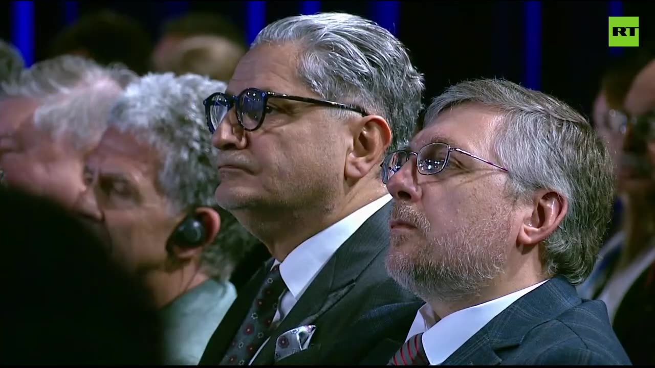 'There can be no single force that can run the world on its own' — Putin