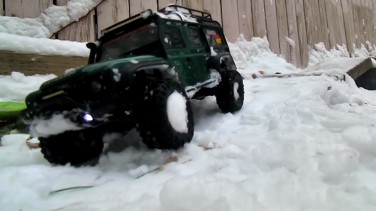 Traxxas TRX4M 4x4 Snow trek!