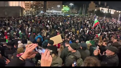 🇧🇬Mass protests in Bulgaria. Government resigns