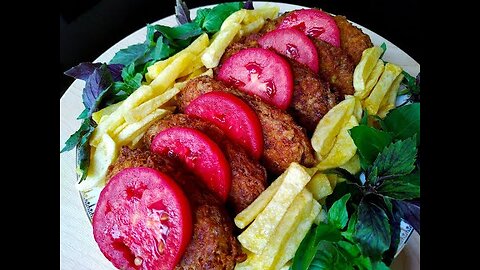 Your Girl Friend is trying to Poison You : Make this Meal (potato onion egg minced meat)