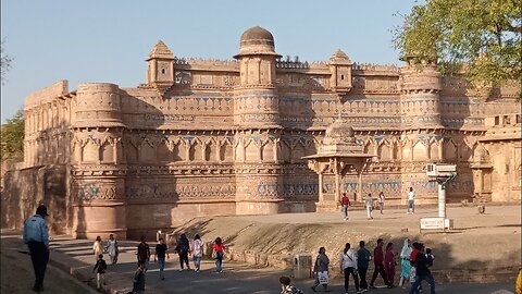 Gurudwara Data Bandi Chhor (Fort Gwalior) ਦਾਤਾ ਬੰਦੀ ਛੋੜ ਗੁਰਦੁਆਰਾ ਸਾਹਿਬ ਕਿਲ੍ਹਾ ਗਵਾਲੀਅਰ