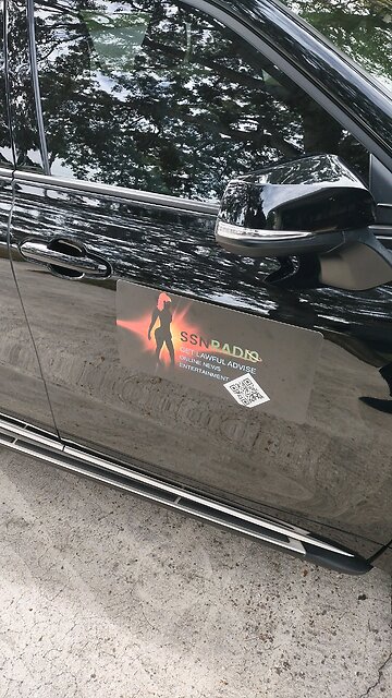 White~ies Hug These Negroes 🤗