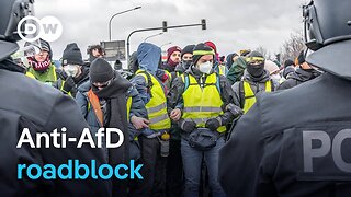 Protesters in Germany block roads to far-right AfD party convention | DW News