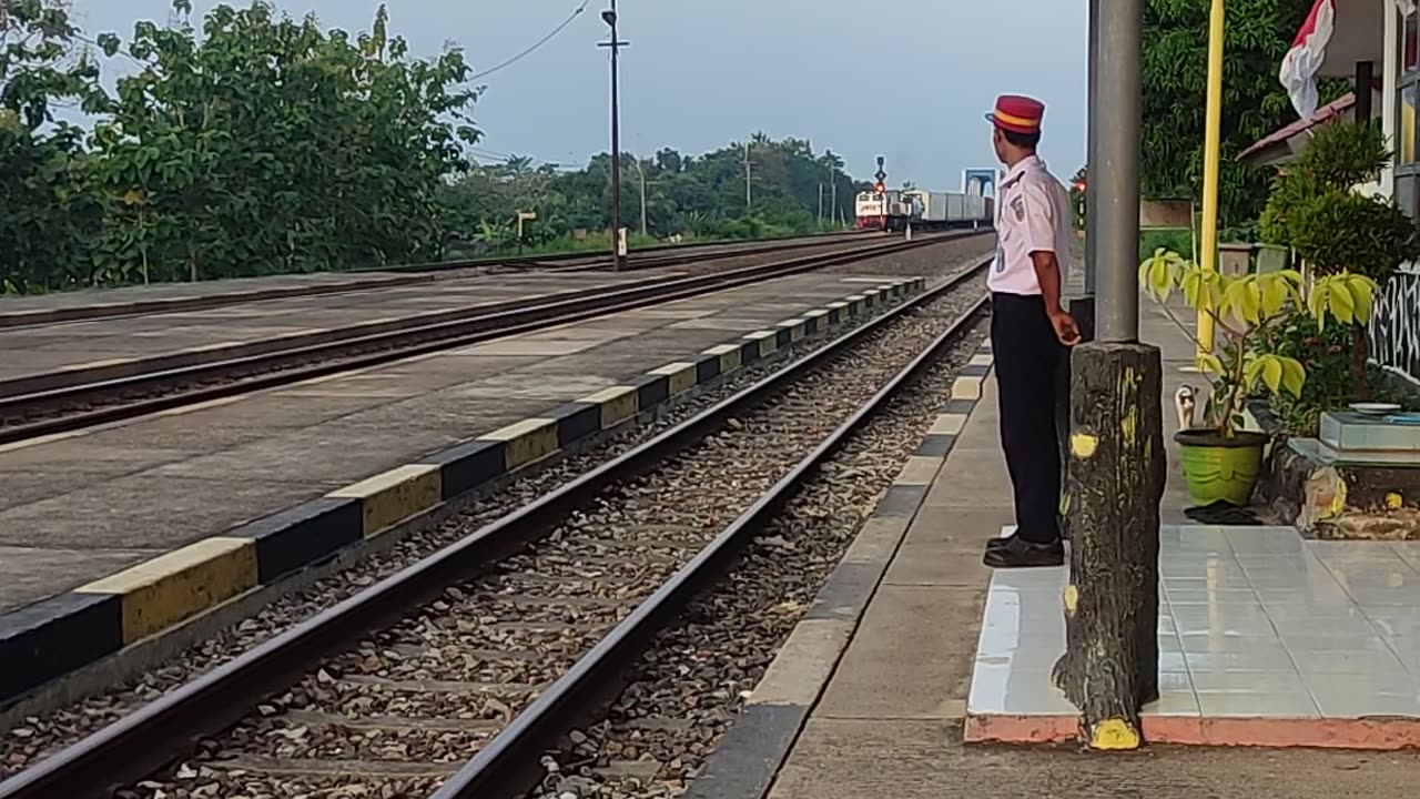 Cipunagara train station