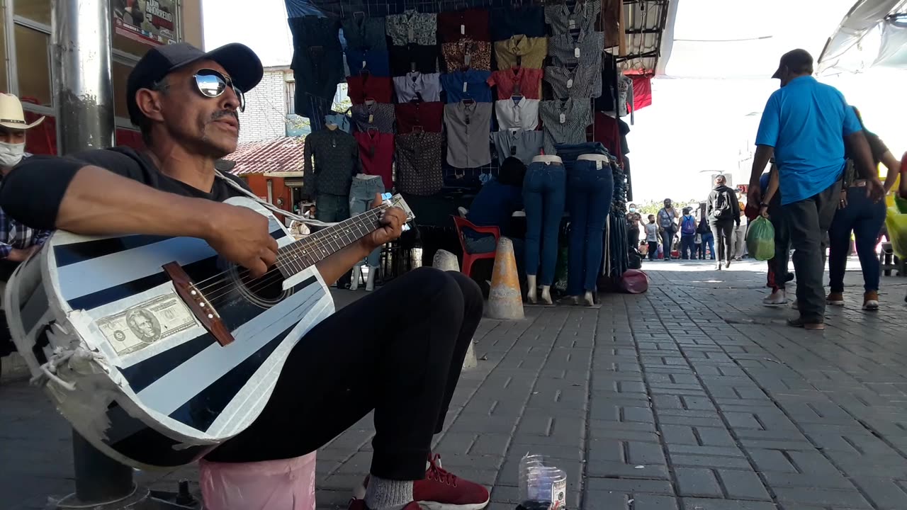 Oscar "Canta Recio" Oct 25 2021 FICUU calle 4ta e