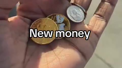 “NEW MONEY?” CASHIER GIVES WOMAN GOLD QUARTERS - AND SHE’S CONFUSED