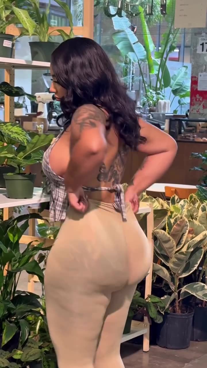 🍑 Big Bouncy Jelly Booty 💯🔥