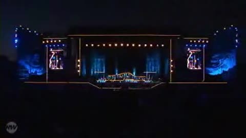 Robbie Williams - Knebworth Concert = 2003 Part 1