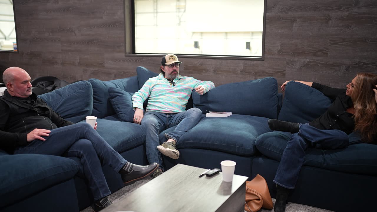 The Green Room #75 - The Cultural Issues Impacting America With Mel K