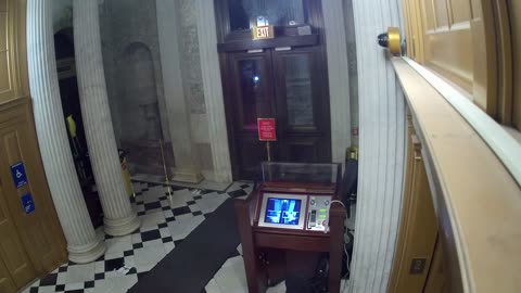 0216USCS02UpperSenateDoorInterior_2021-01-06_00h20min01s237ms.mp4