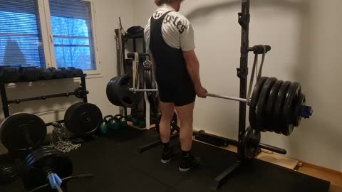 Deadlift with bands 250kg