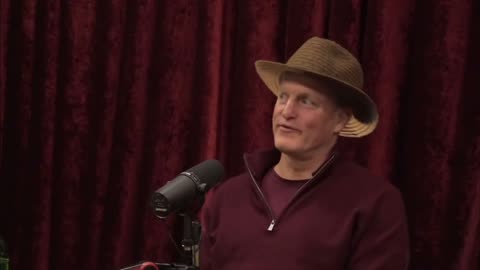 Joe Rogan & Woody Harrelson Talk COVID19