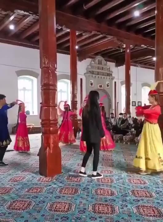 China dismantles a mosque and turns it into a dance hall - " Islam is a mental illness