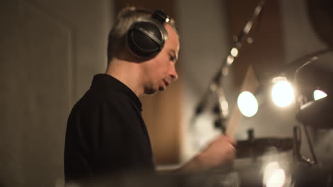 THE OLD DEAD TREE - Feel Alive Again (Official Music video)