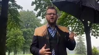 🎬 VIDEO DESCRIPTION: “DR. Z – DAS GENDERNDE GRAF” A surreal bureau-horror cinematic experience exploring identity, bureaucracy, and digital absurdity. ⏱️ Runtime: 12:47 | 🎞️ Format: 4:3 Hybrid (Digital & 16mm) | 🎨 Color Palette: