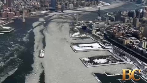 New York suspends ferry service as Hudson & East Rivers freeze