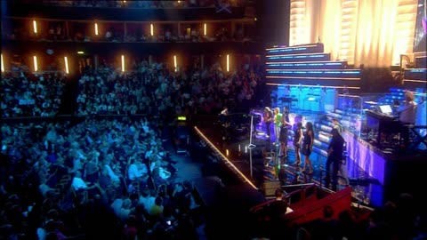 The First Cut Is the Deepest (Cat Stevens cover) - Rod Steward (live)