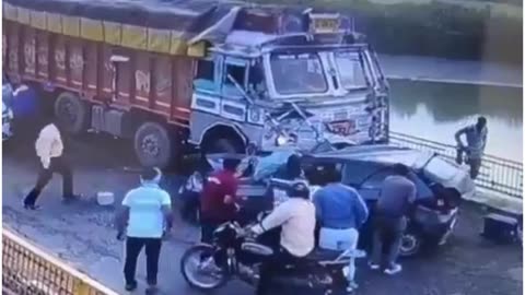 Horrific Road Accident in Muzaffarnagar: Two Killed, Two Women Injured in Head-On Collision