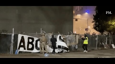 DHS Tear Down Huge “Abolish ICE” Banner Outside The ICE Facility In Portland
			