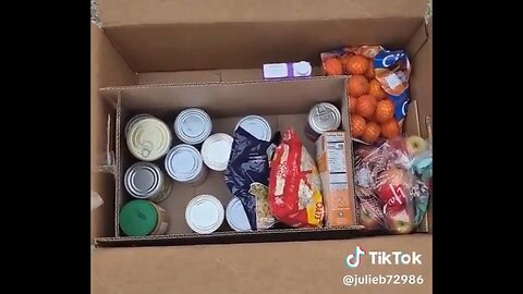 EBT Recipient COMPLAINS About The Food She Was Given Because Her Food Stamps Haven't Come In