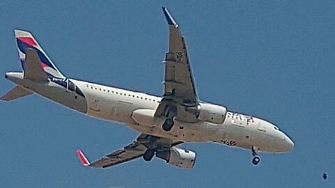 Airbus A320 PR-TYJ coming from Brasília,Airbus 321NEO PS-LBM from Guarulhos to Fortaleza
