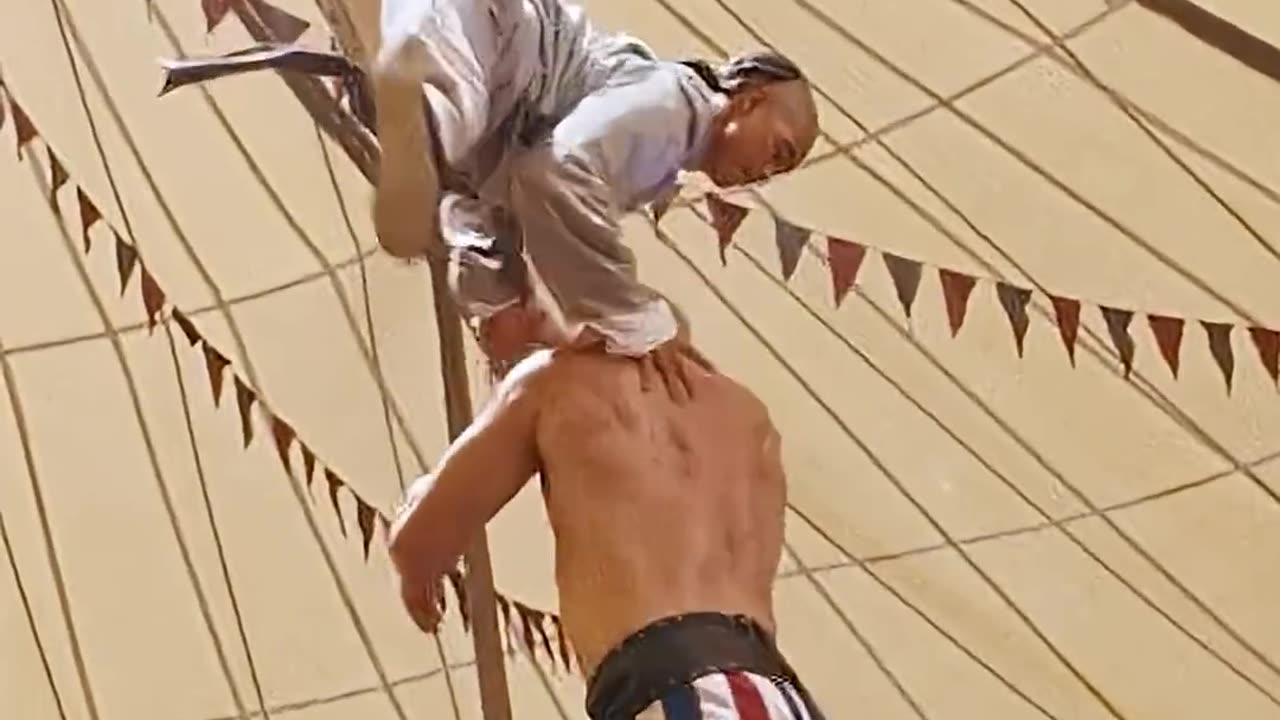 Fearless-Jet-Li-vs-the-Brute-King-Outsmarted-with-Pure-Technique