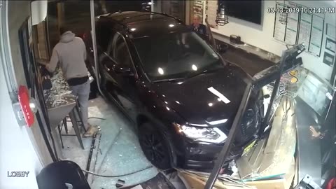 Chronic work stress shrinks the brain's memory center. (🧠📉)