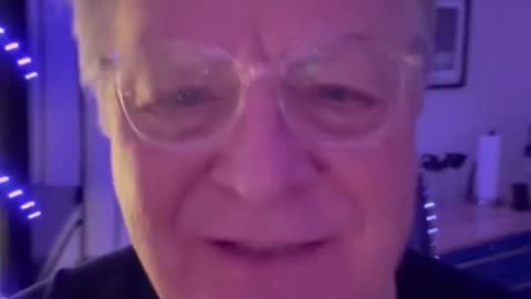 The Ayatollah is falling. The people of Persia will walk free!