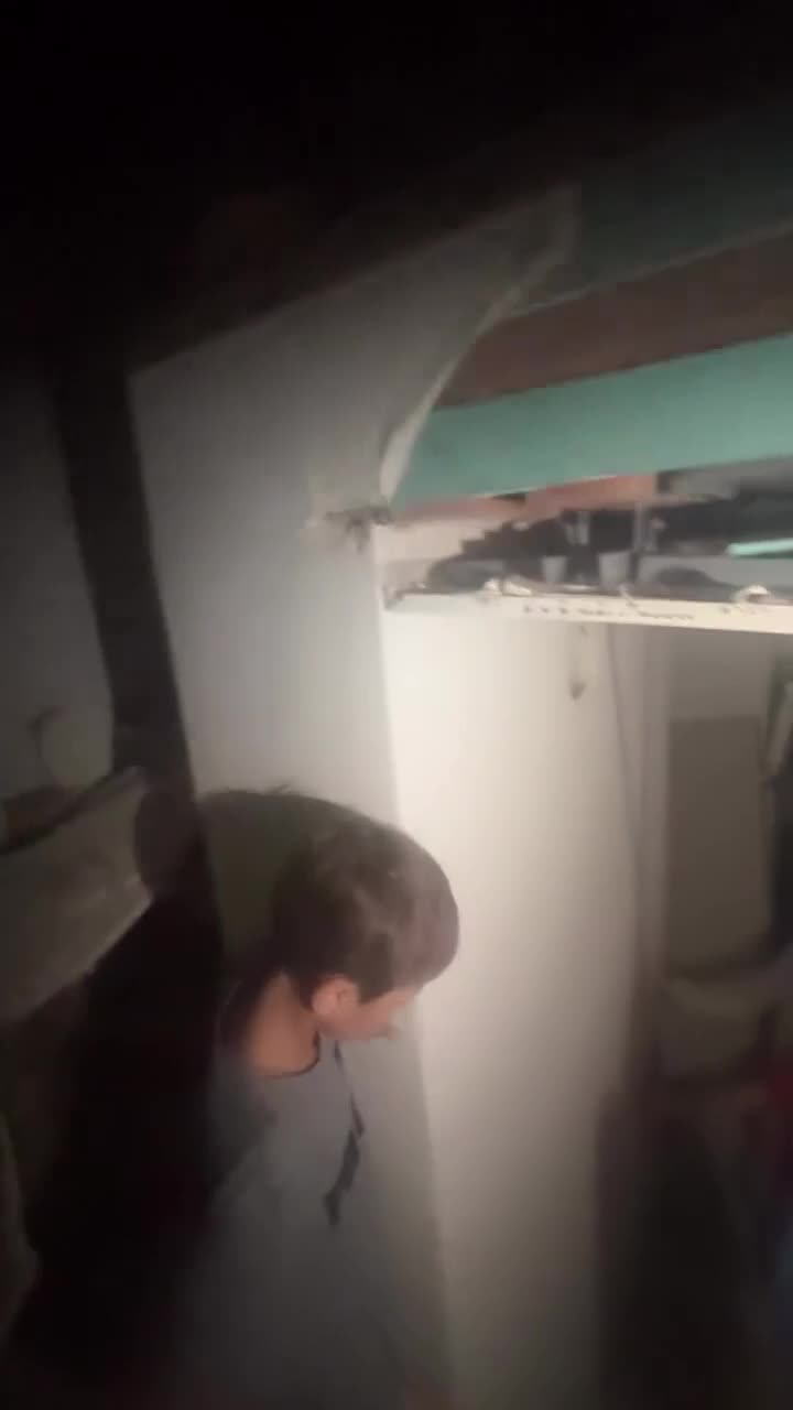 🍀 Family miraculously survives after Russian strike on residential complex in Borshchahivka.