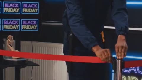 Thanksgiving & Black Friday 2025: What's Open & Closed