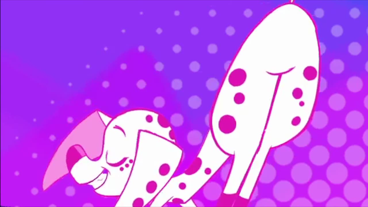 Dolly seduces the audience