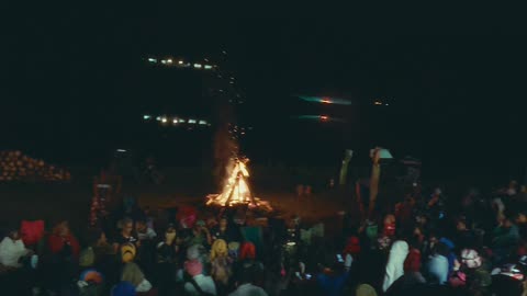 Titus Bonfire, Sisters Got Questions?